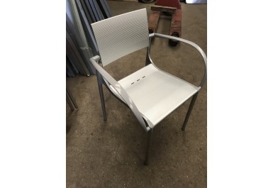 http://brocante-bravo.com/332-1384-thickbox/fauteuil-moderne.jpg
