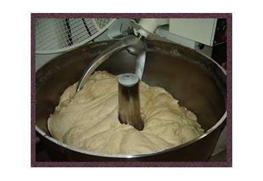 http://brocante-bravo.com/41-1040-thickbox/petrins-de-boulangerie.jpg